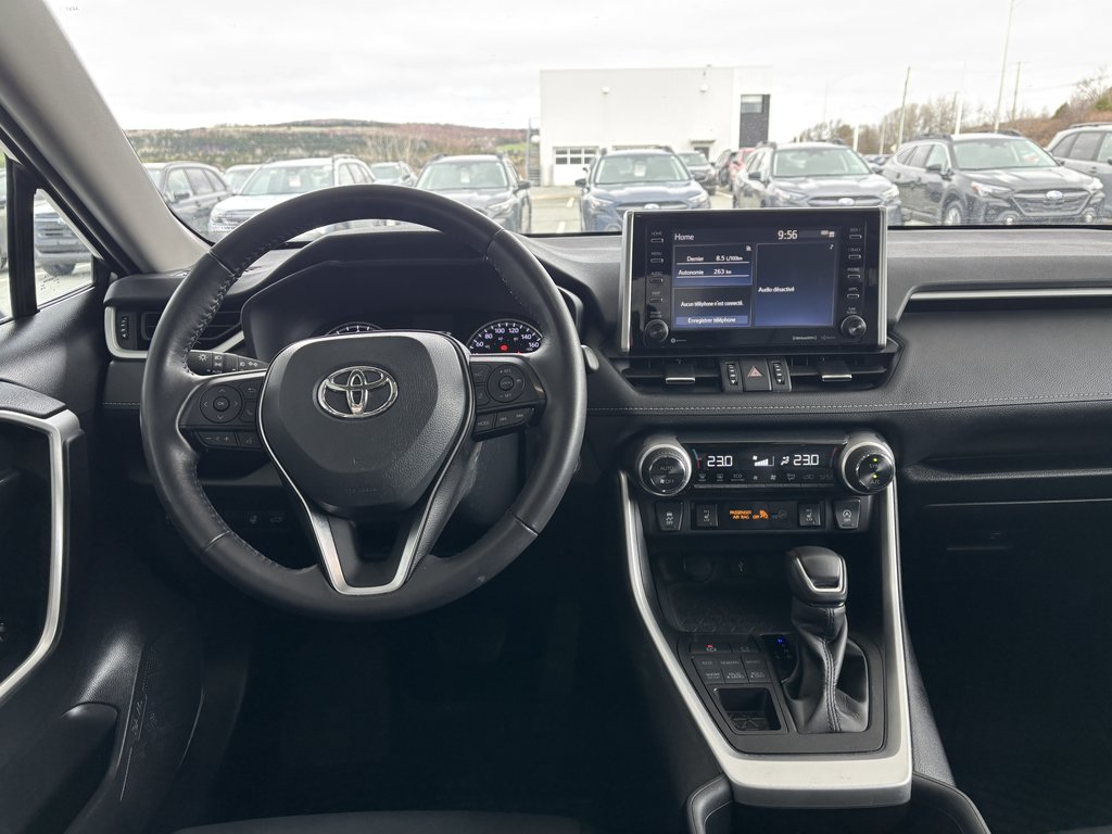 Toyota RAV4 XLE AWD 2022 à Saint-Georges, Québec - 10 - w1024h768px
