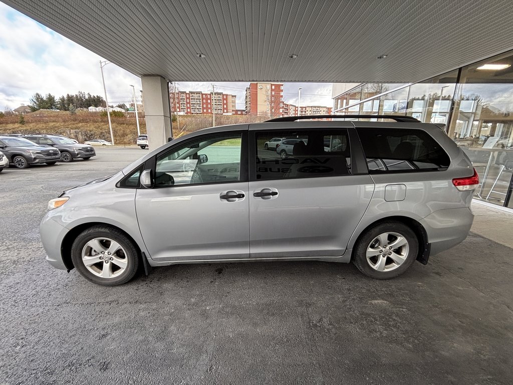 Sienna 5dr V6 7-Pass FWD 2011 à Saint-Georges, Québec - 6 - w1024h768px