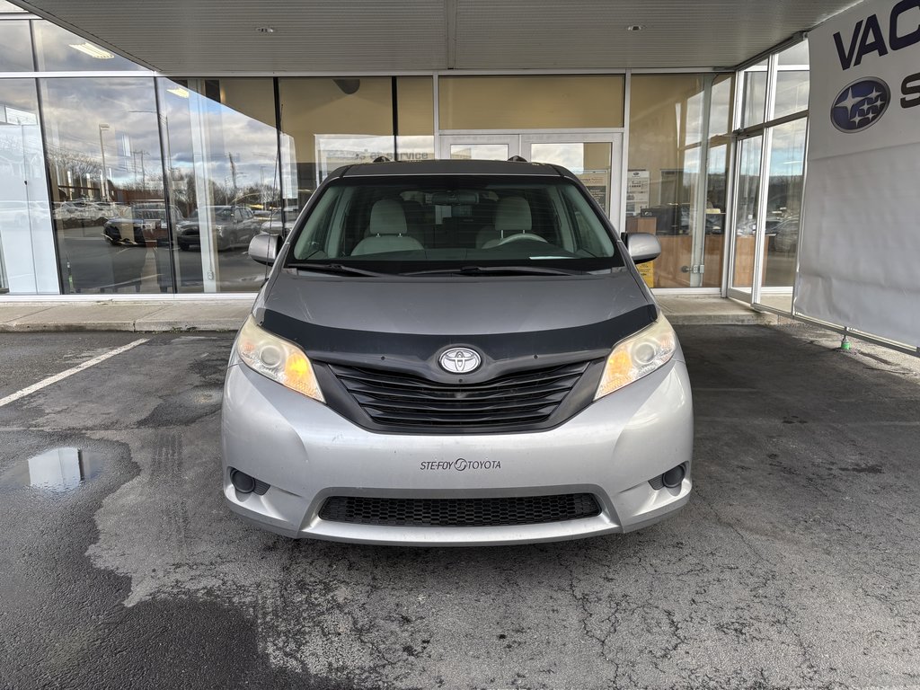 Sienna 5dr V6 7-Pass FWD 2011 à Saint-Georges, Québec - 8 - w1024h768px