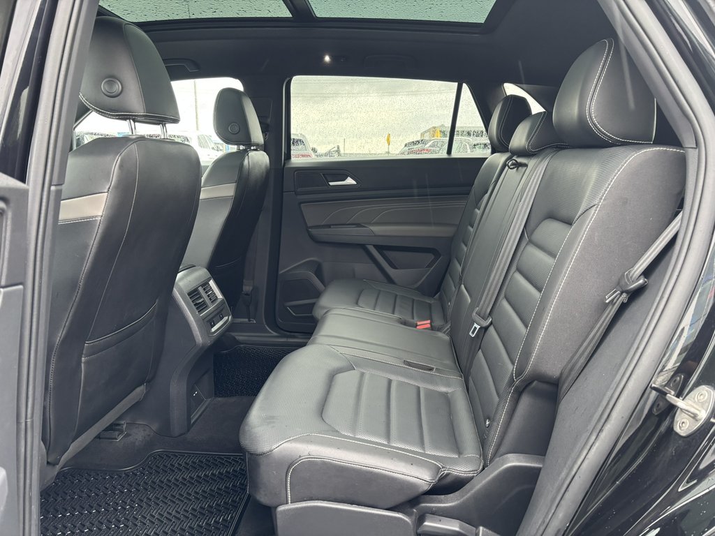 2021 Volkswagen Atlas Cross Sport Highline 2.0 TSI 4MOTION in Saint-Georges, Quebec - 8 - w1024h768px