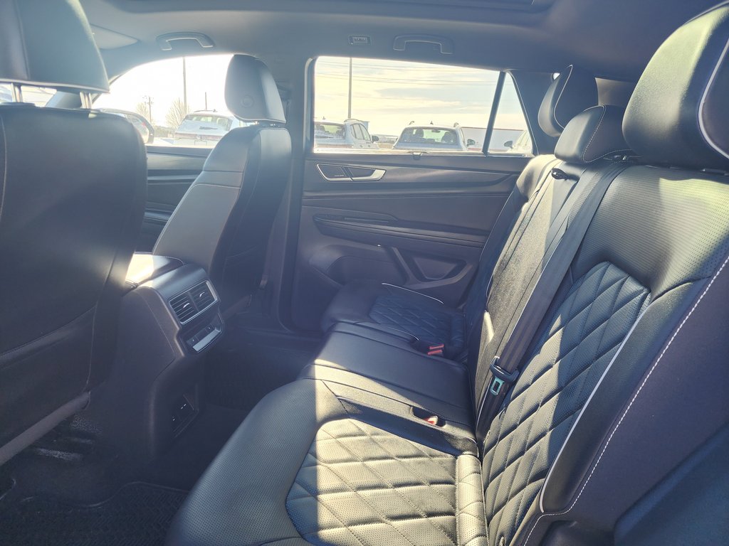 Volkswagen Atlas Cross Sport Execline 2.0 TSI 4MOTION 2024 à Saint-Georges, Québec - 10 - w1024h768px