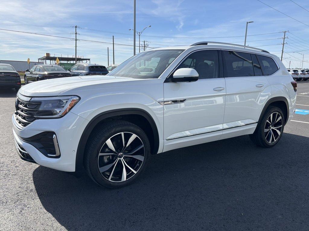 Volkswagen Atlas Execline 2.0 TSI 4MOTION 2024 à Saint-Georges, Québec - 4 - w1024h768px