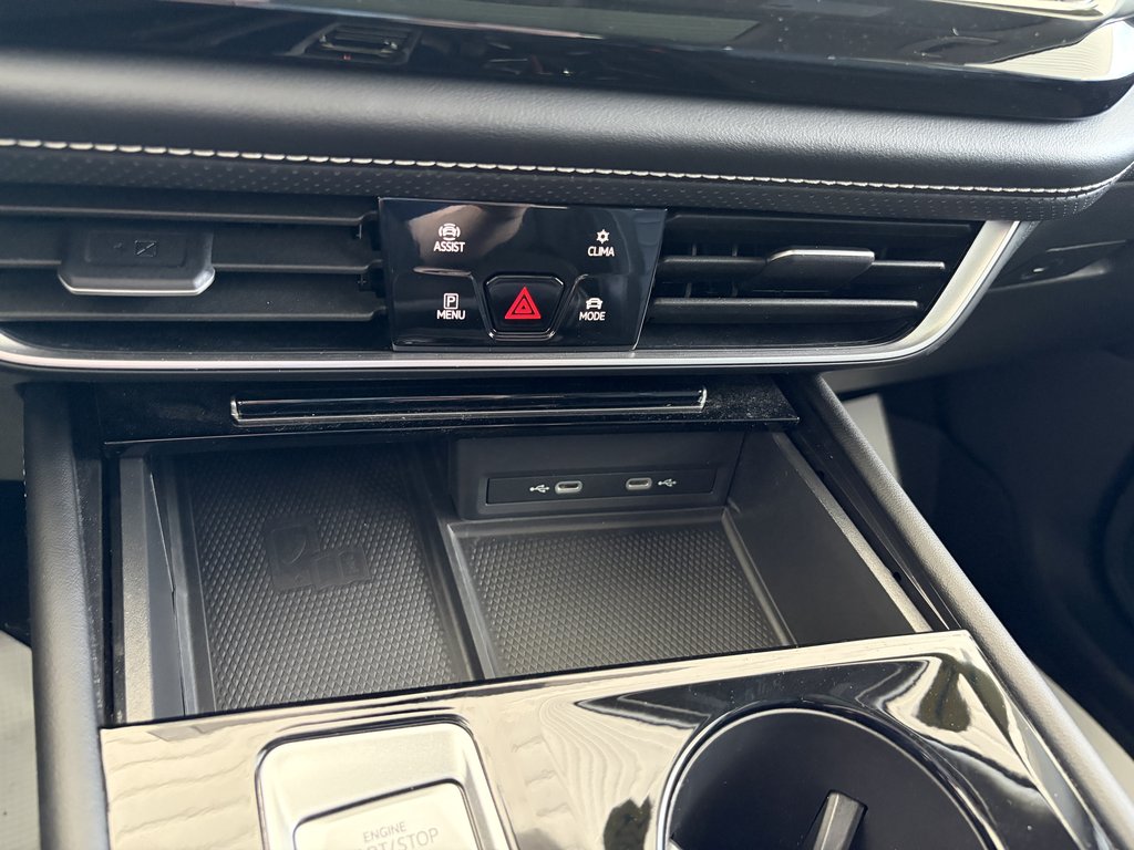Volkswagen Atlas Highline 2.0 TSI 4MOTION 2024 à Saint-Georges, Québec - 11 - w1024h768px