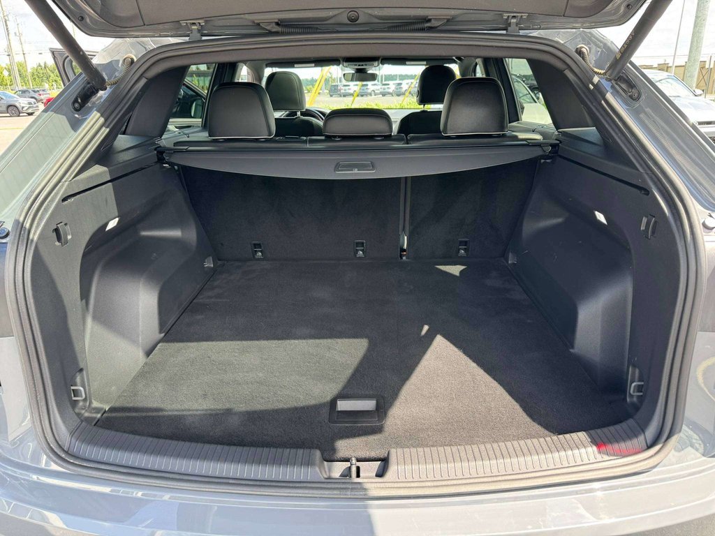 Volkswagen Atlas Crossport Execline 2024 à Saint-Georges, Québec - 10 - w1024h768px