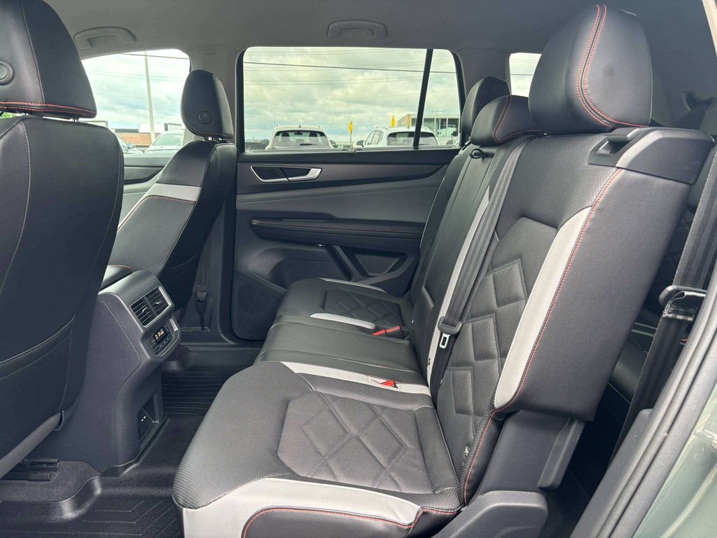 Volkswagen Atlas Peak Edition 2024 à Saint-Georges, Québec - 10 - w1024h768px