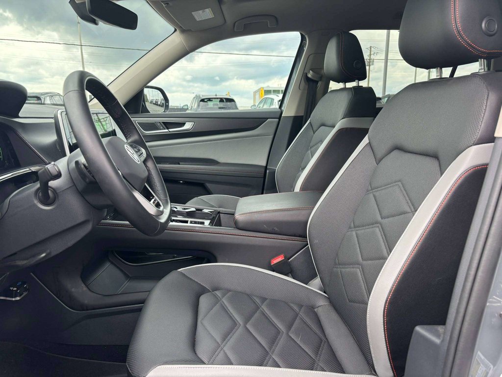 2025 Volkswagen Atlas Peak Edition+Toit Panoramique in Saint-Georges, Quebec - 8 - w1024h768px