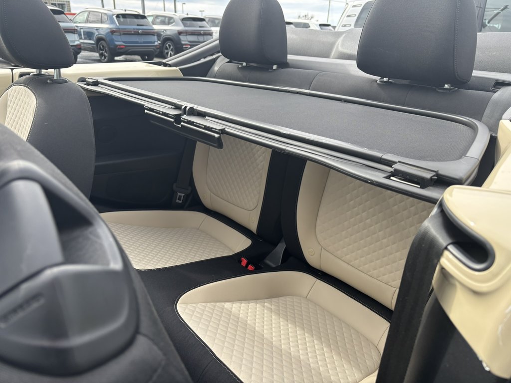 Volkswagen Beetle Convertible Wolfsburg Edition Auto 2019 à Saint-Georges, Québec - 13 - w1024h768px