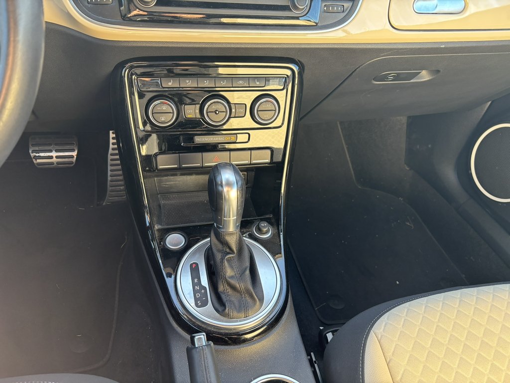 Volkswagen Beetle Convertible Wolfsburg Edition Auto 2019 à Saint-Georges, Québec - 15 - w1024h768px