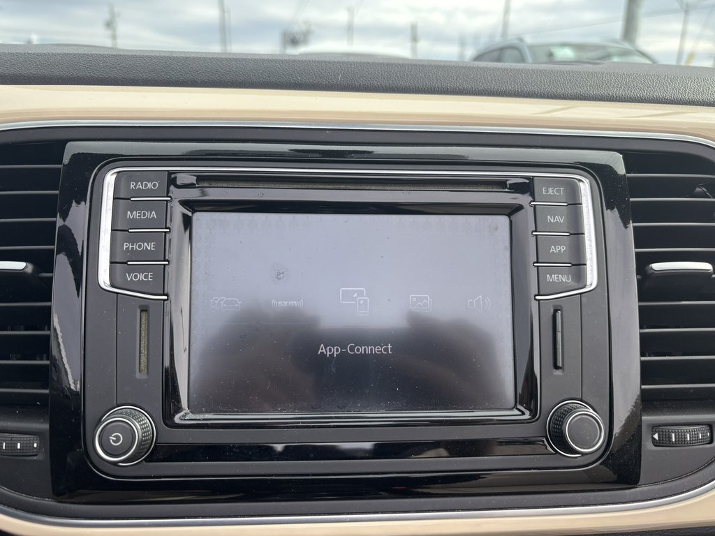 Volkswagen Beetle Convertible Wolfsburg Edition Auto 2019 à Saint-Georges, Québec - 19 - w1024h768px