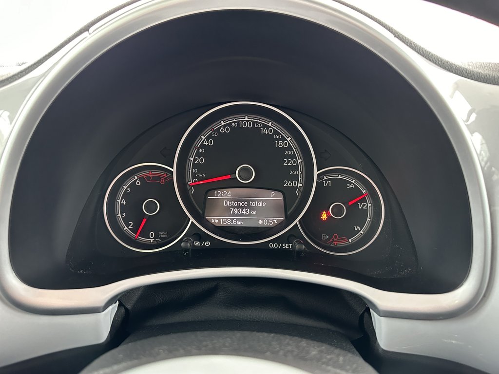 2018  Beetle Trendline Auto in Saint-Georges, Quebec - 12 - w1024h768px