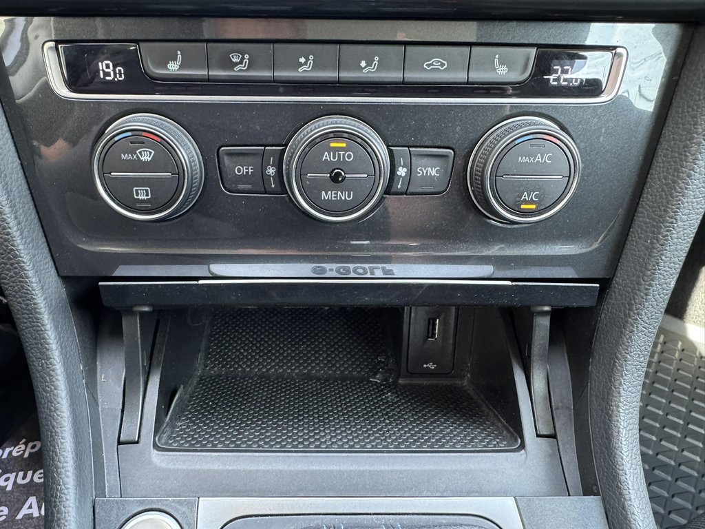 Volkswagen E-Golf Comfortline 4-Door 2020 à Saint-Georges, Québec - 12 - w1024h768px