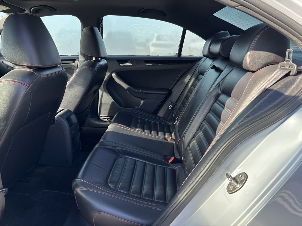 Volkswagen GLI 4dr 2.0 TSI Man GLI Autobahn 2017 à Saint-Georges, Québec - 8 - w1024h768px