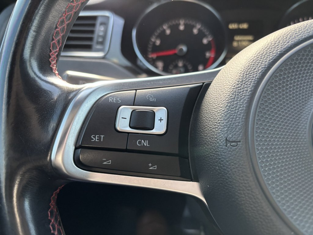 Volkswagen GLI 4dr 2.0 TSI Man GLI Autobahn 2017 à Saint-Georges, Québec - 14 - w1024h768px