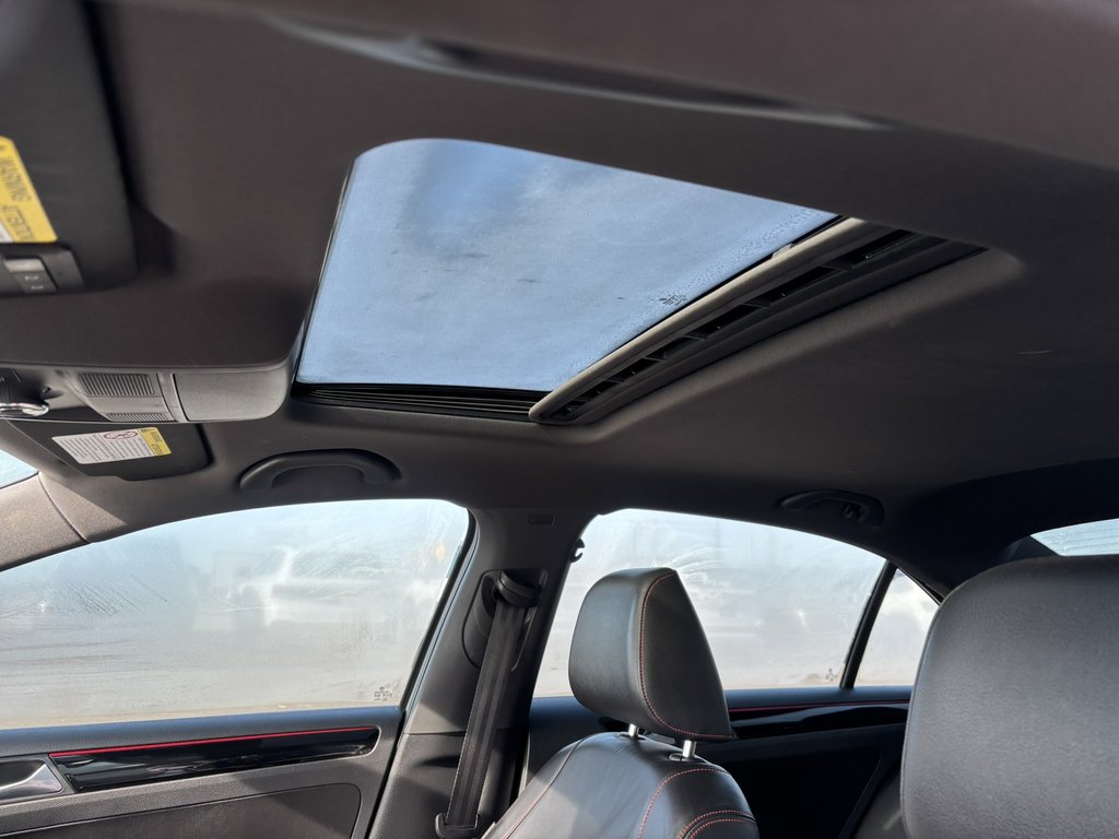 Volkswagen GLI 4dr 2.0 TSI Man GLI Autobahn 2017 à Saint-Georges, Québec - 10 - w1024h768px