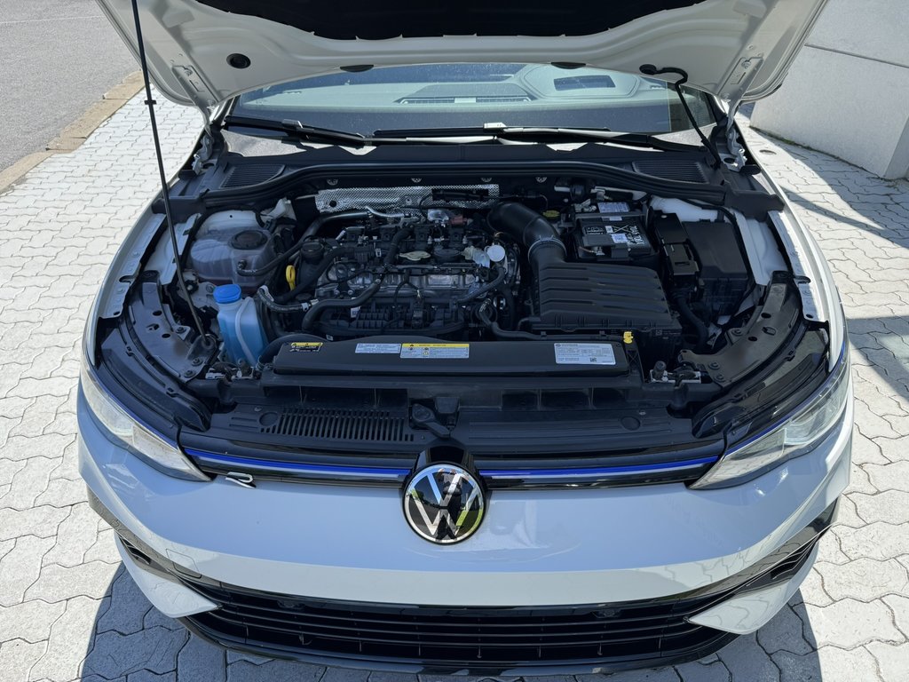 Volkswagen Golf R Base Ensemble fibre de carbonne/Toit panora DSG 2024 à Saint-Georges, Québec - 23 - w1024h768px