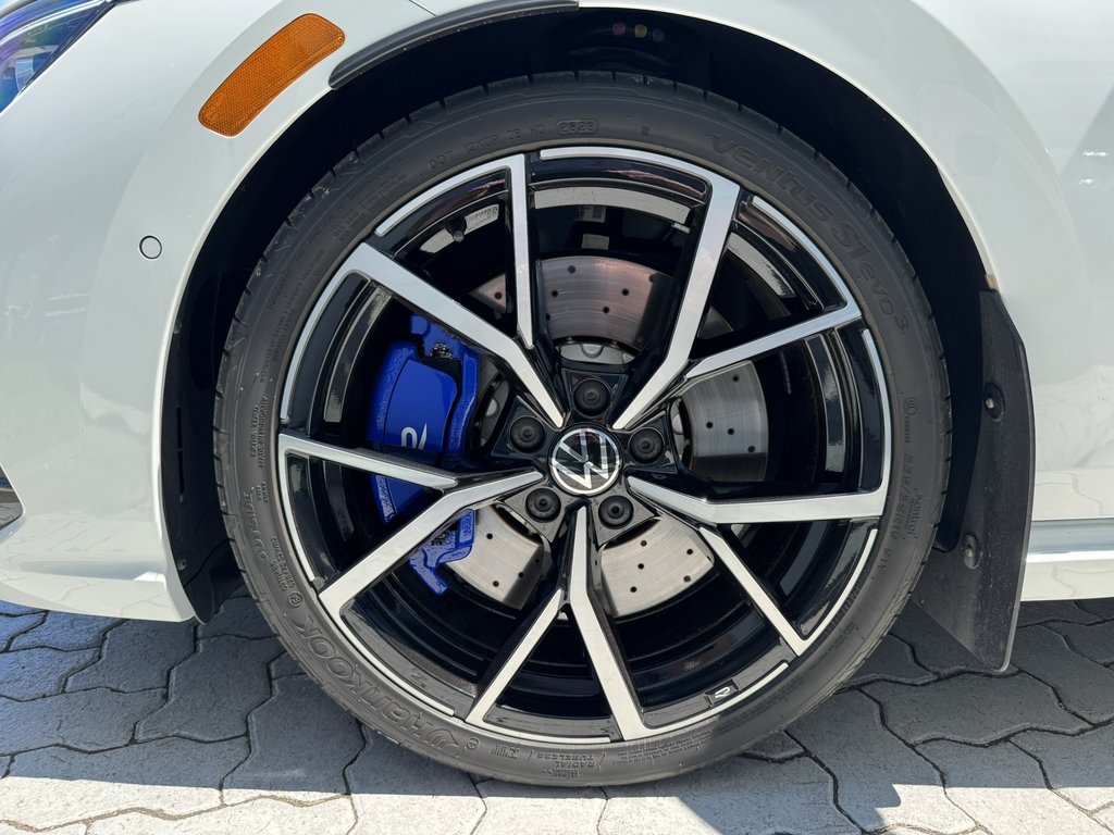 Volkswagen Golf R Base Ensemble fibre de carbonne/Toit panora DSG 2024 à Saint-Georges, Québec - 21 - w1024h768px