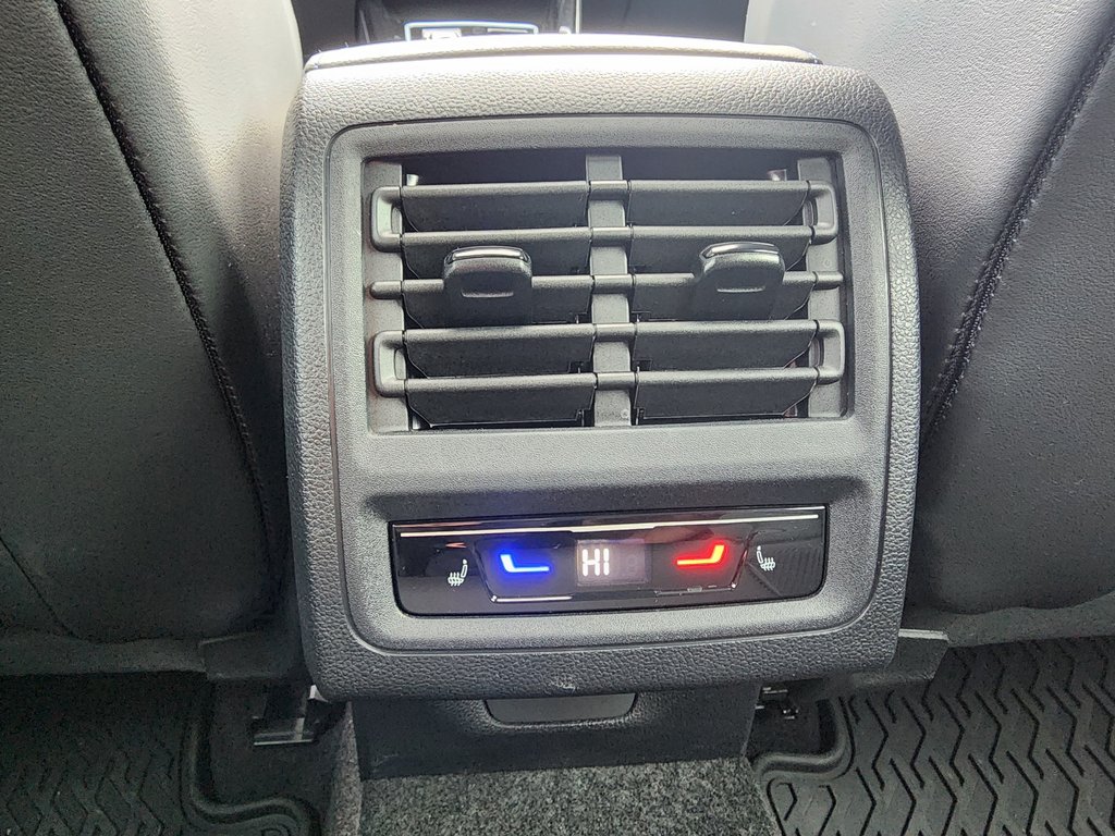 Volkswagen Golf R DSG 2024 à Saint-Georges, Québec - 12 - w1024h768px