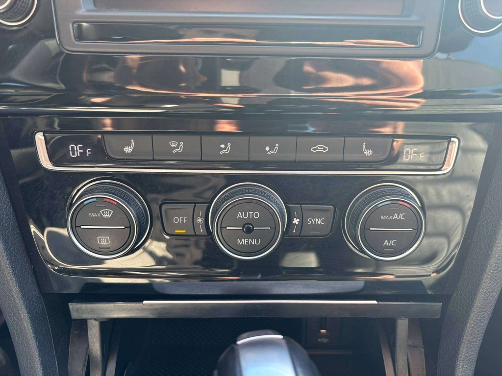 2016 Volkswagen Golf Highline in Saint-Georges, Quebec - 13 - w1024h768px