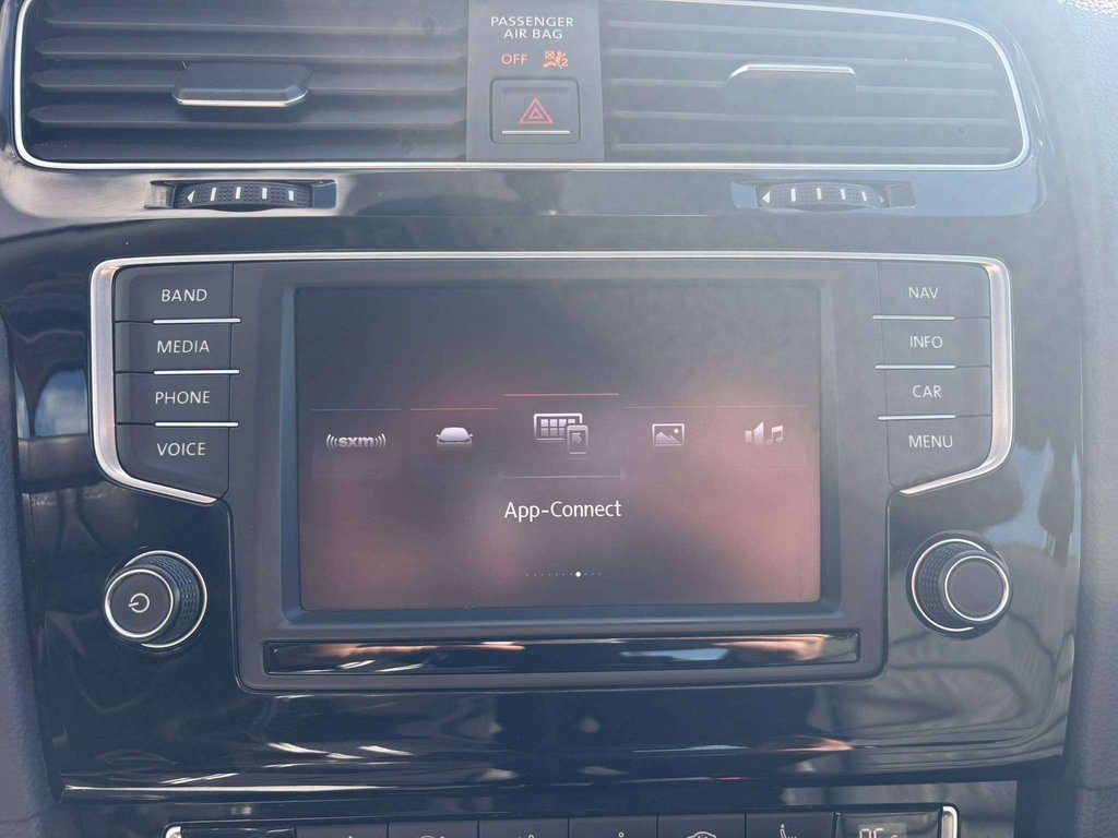 2016 Volkswagen Golf Highline in Saint-Georges, Quebec - 12 - w1024h768px
