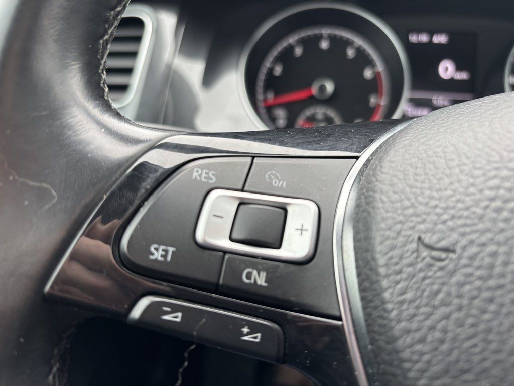 Volkswagen Golf Comfortline 5-door Manual 2018 à Saint-Georges, Québec - 8 - w1024h768px