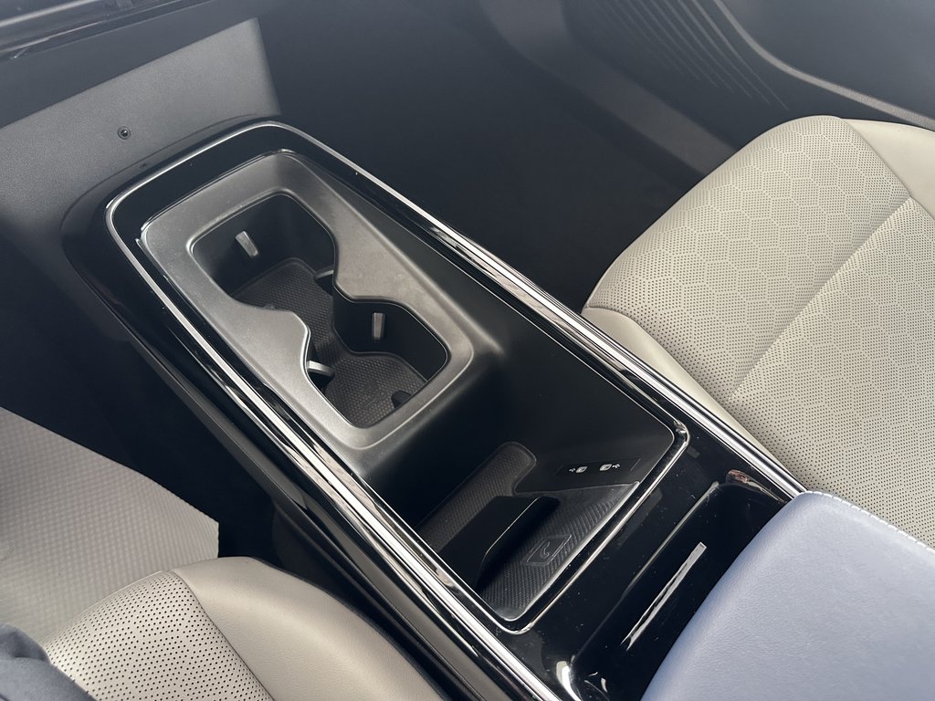 Volkswagen ID.4 Pro S AWD w-SK On Battery 2023 à Saint-Georges, Québec - 12 - w1024h768px