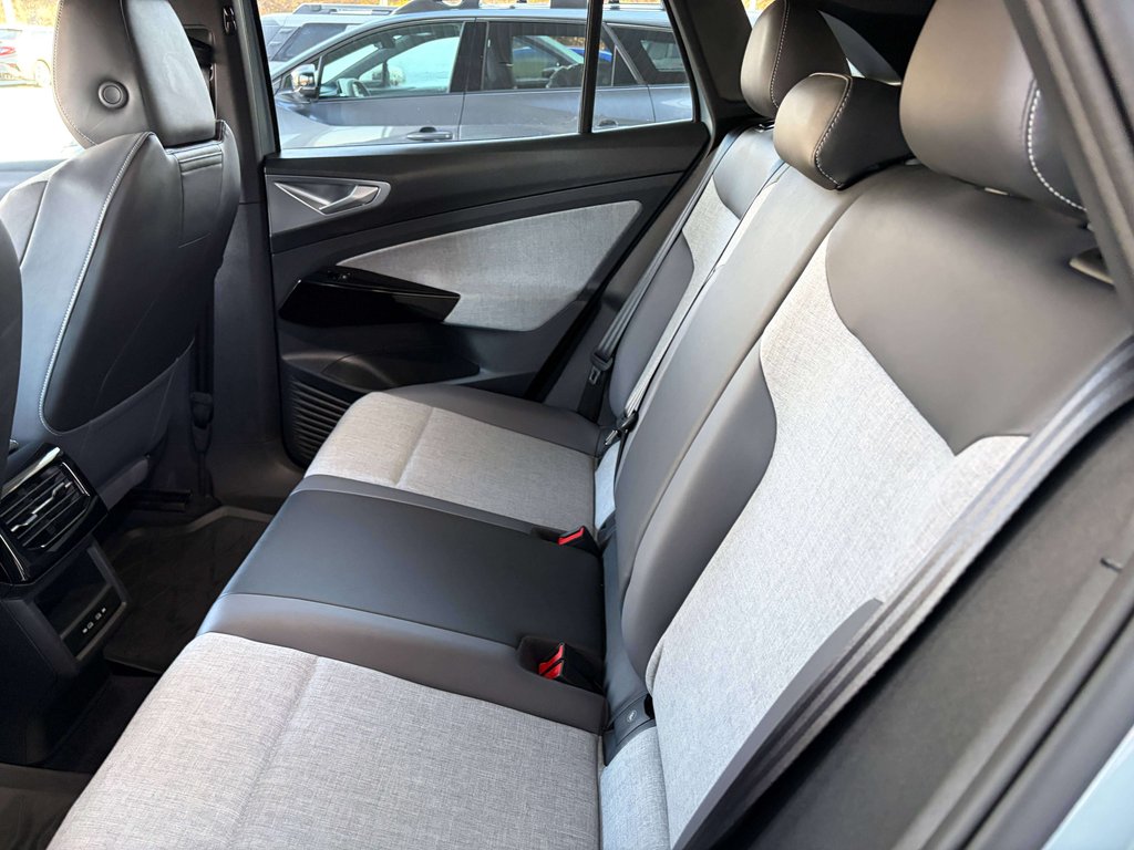 Volkswagen ID.4 ÉLECTRIQUE 2023 à Saint-Georges, Québec - 25 - w1024h768px