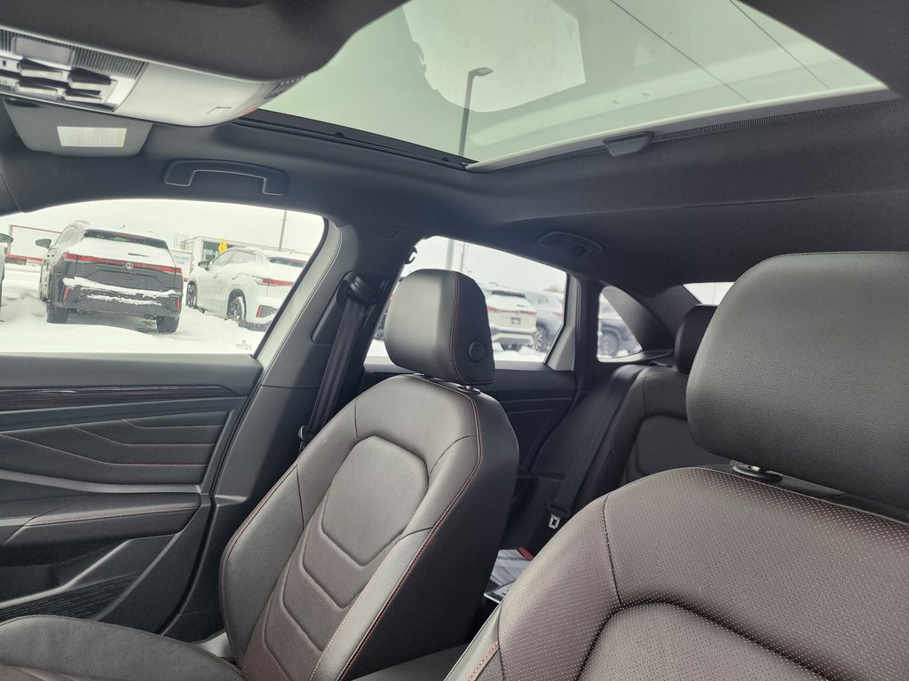 Volkswagen Jetta GLI Manual 2023 à Saint-Georges, Québec - 8 - w1024h768px