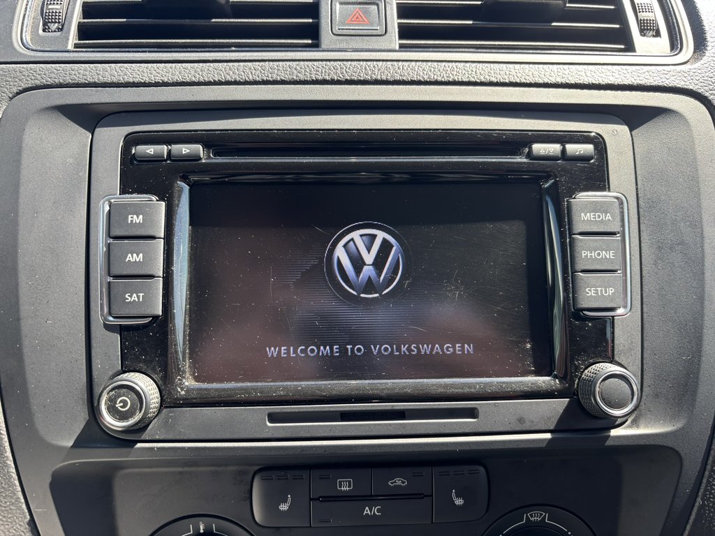 2015 Volkswagen Jetta Sedan 4dr 2.0L Man Trendline+ in Saint-Georges, Quebec - 11 - w1024h768px