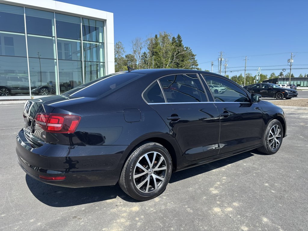 2016 Volkswagen Jetta Sedan 4dr Auto 1.8T Sport PZEV in Saint-Georges, Quebec - 6 - w1024h768px