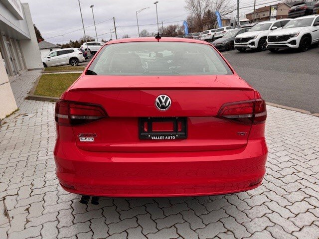 Jetta Sedan 4dr 1.4 TSI Man Wolfsburg Edition 2017 à Saint-Georges, Québec - 3 - w1024h768px