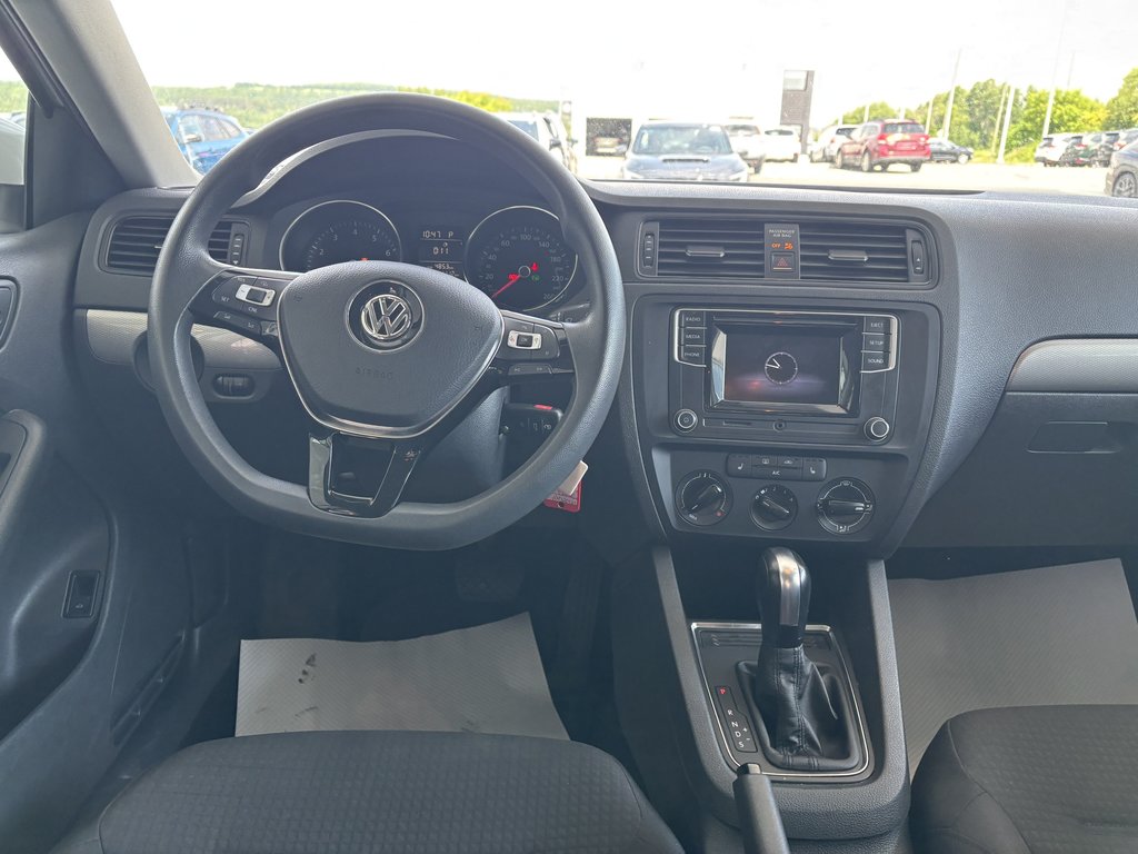 Volkswagen Jetta Sedan 4dr 1.4 TSI Auto Trendline+ 2017 à Saint-Georges, Québec - 10 - w1024h768px