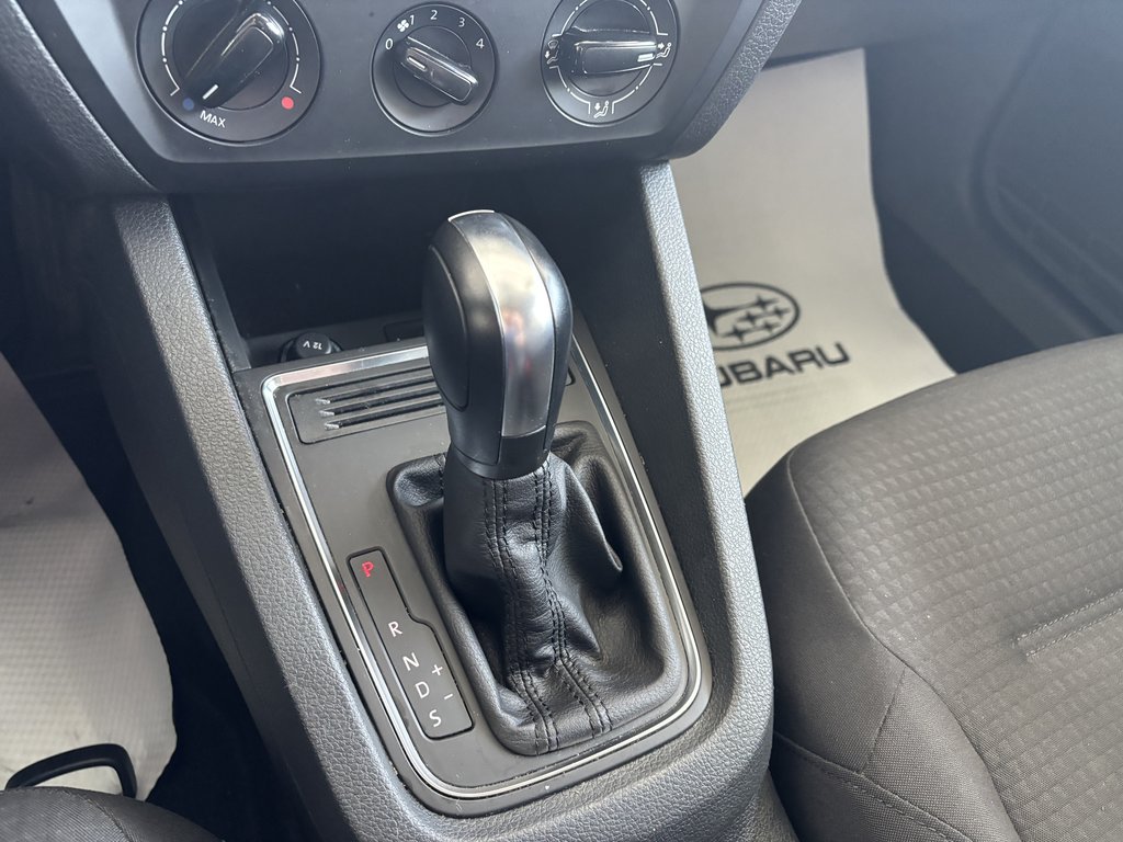 Volkswagen Jetta Sedan 4dr 1.4 TSI Auto Trendline+ 2017 à Saint-Georges, Québec - 18 - w1024h768px
