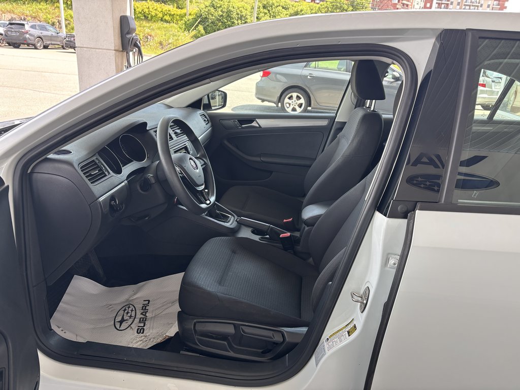 Volkswagen Jetta Sedan 4dr 1.4 TSI Auto Trendline+ 2017 à Saint-Georges, Québec - 11 - w1024h768px
