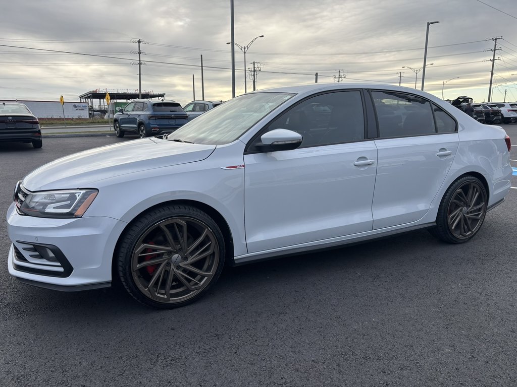 Volkswagen Jetta Sedan 4dr 2.0 TSI Man GLI Autobahn 2017 à Saint-Georges, Québec - 2 - w1024h768px