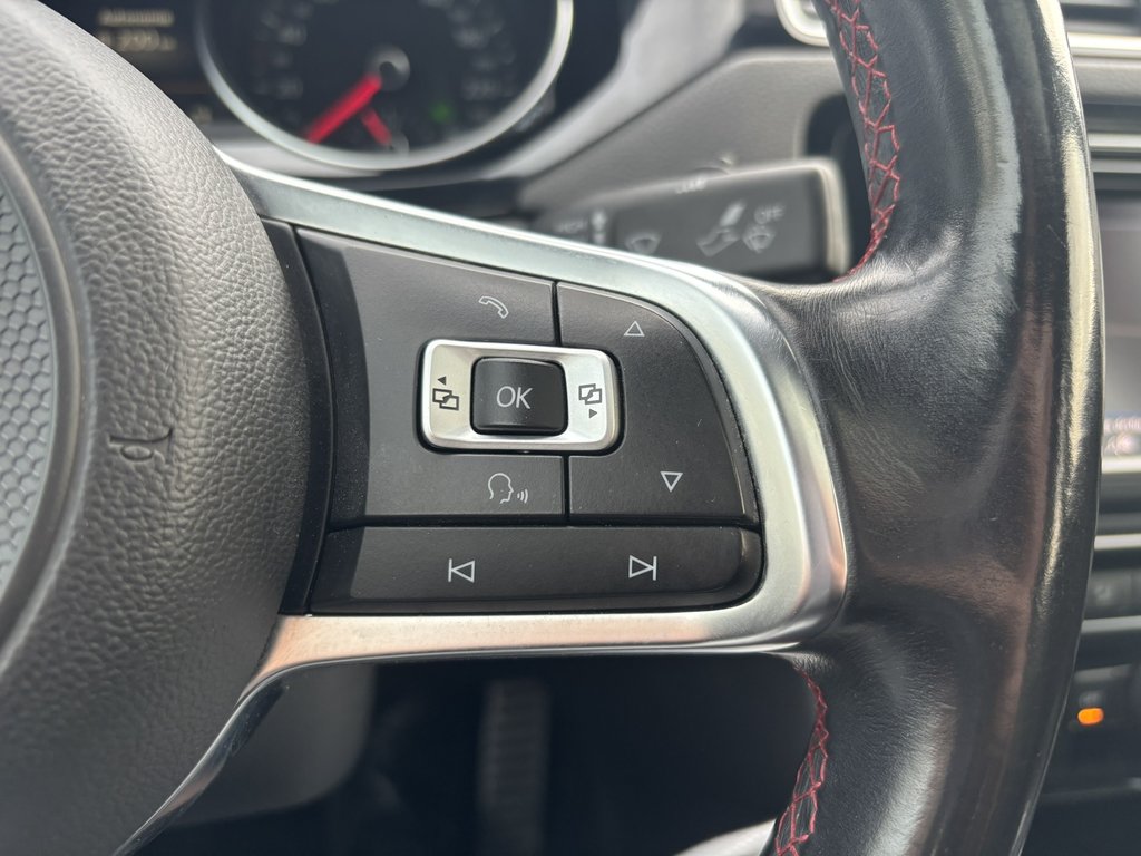 Volkswagen Jetta Sedan 4dr 2.0 TSI Man GLI Autobahn 2017 à Saint-Georges, Québec - 14 - w1024h768px