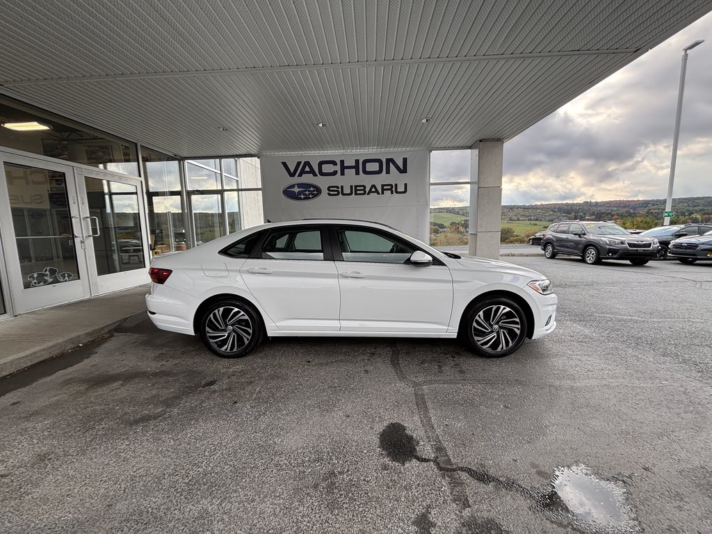 Volkswagen Jetta Execline Auto 2019 à Saint-Georges, Québec - 2 - w1024h768px
