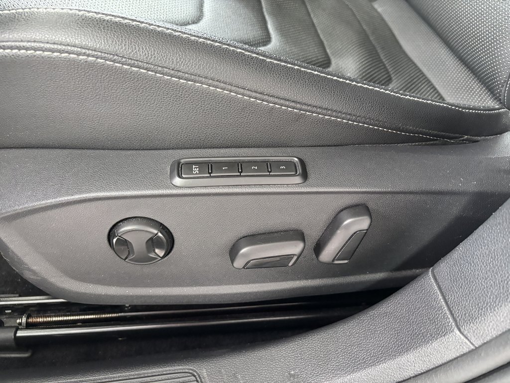 Volkswagen Jetta Execline Auto 2019 à Saint-Georges, Québec - 20 - w1024h768px
