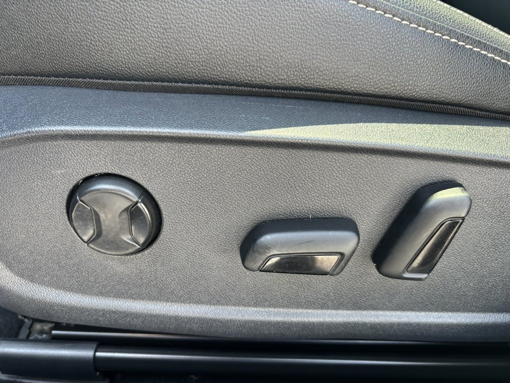 Volkswagen Jetta Comfortline Auto 2023 à Saint-Georges, Québec - 12 - w1024h768px
