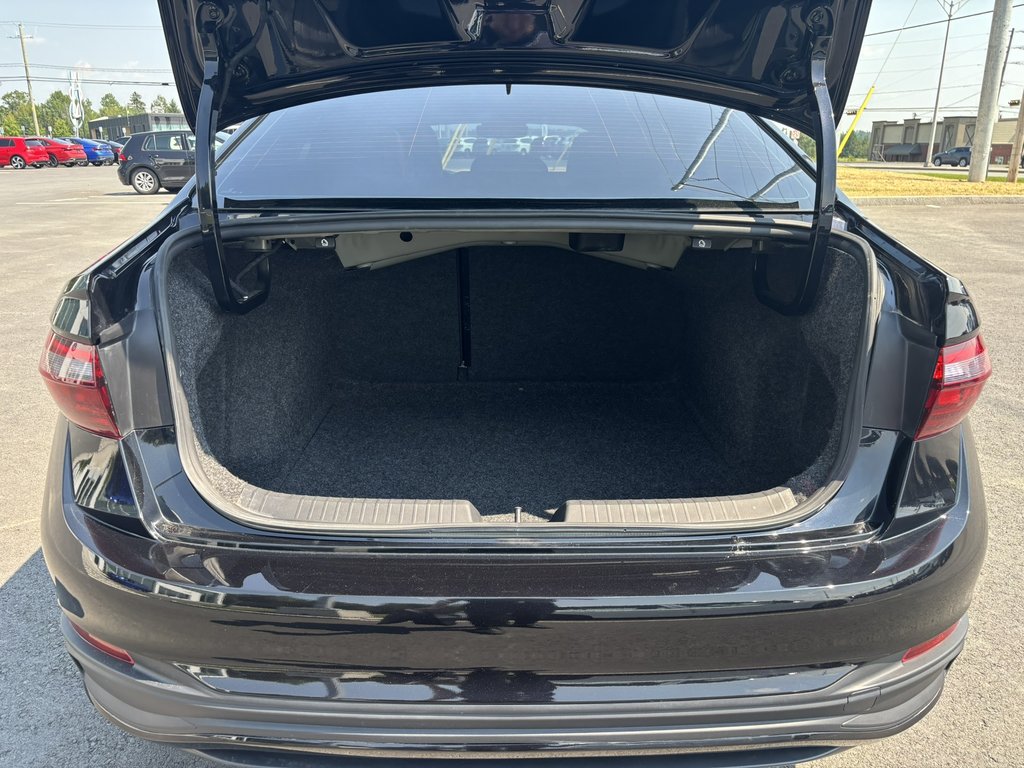 Volkswagen Jetta Comfortline Auto 2023 à Saint-Georges, Québec - 7 - w1024h768px