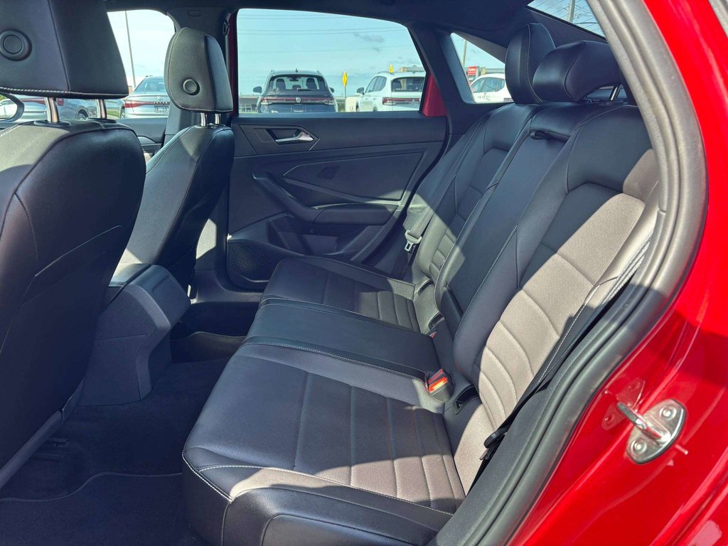 2023 Volkswagen Jetta Comfortline Groupe Sport in Saint-Georges, Quebec - 8 - w1024h768px