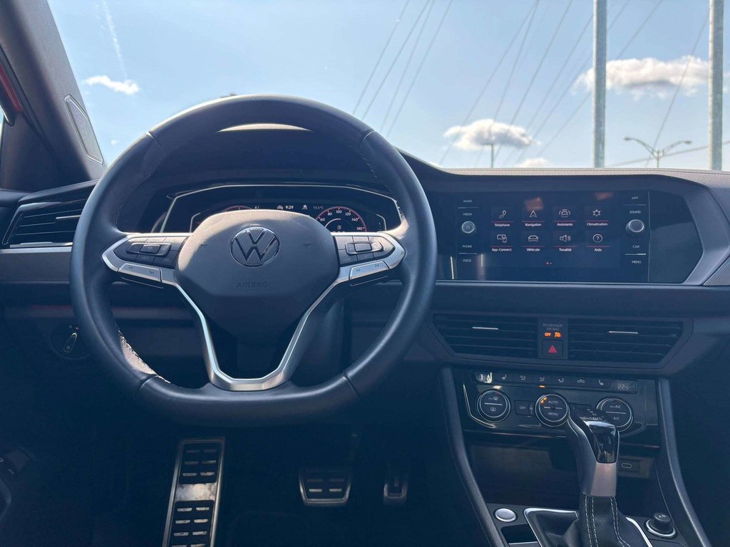 2023 Volkswagen Jetta Comfortline Groupe Sport in Saint-Georges, Quebec - 12 - w1024h768px