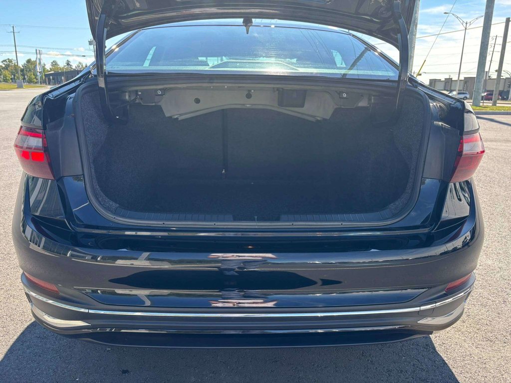 2023 Volkswagen Jetta Highline in Saint-Georges, Quebec - 7 - w1024h768px