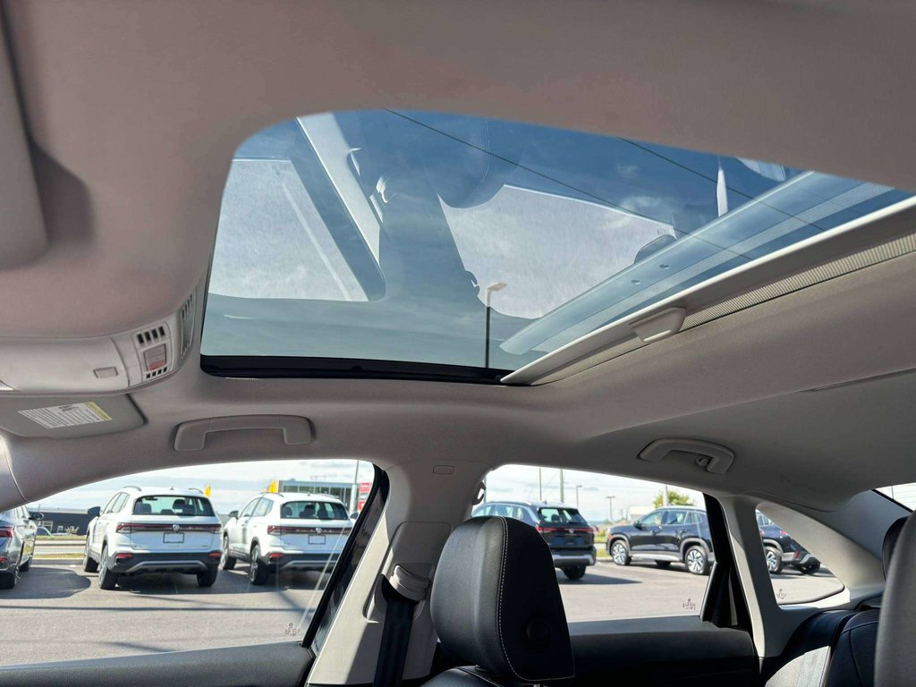2023 Volkswagen Jetta Highline in Saint-Georges, Quebec - 12 - w1024h768px