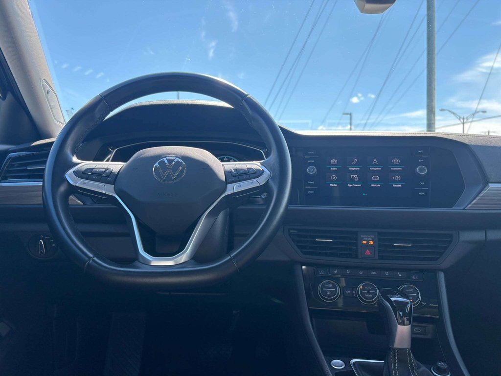 2023 Volkswagen Jetta Highline in Saint-Georges, Quebec - 13 - w1024h768px