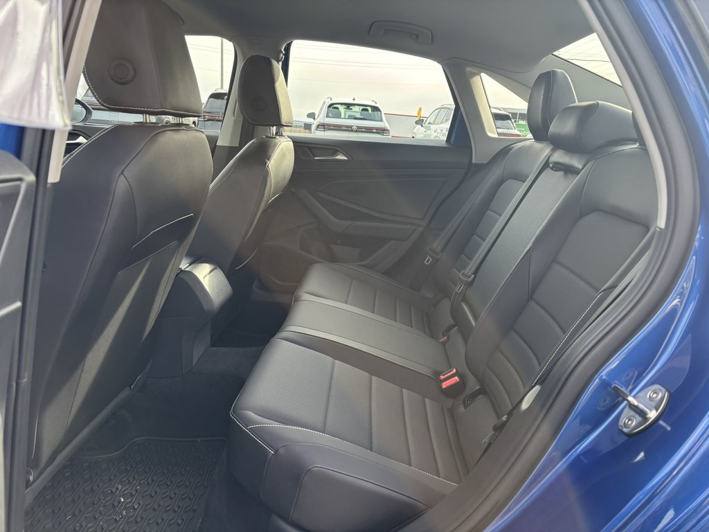 2024 Volkswagen Jetta Comfortline Auto in Saint-Georges, Quebec - 9 - w1024h768px