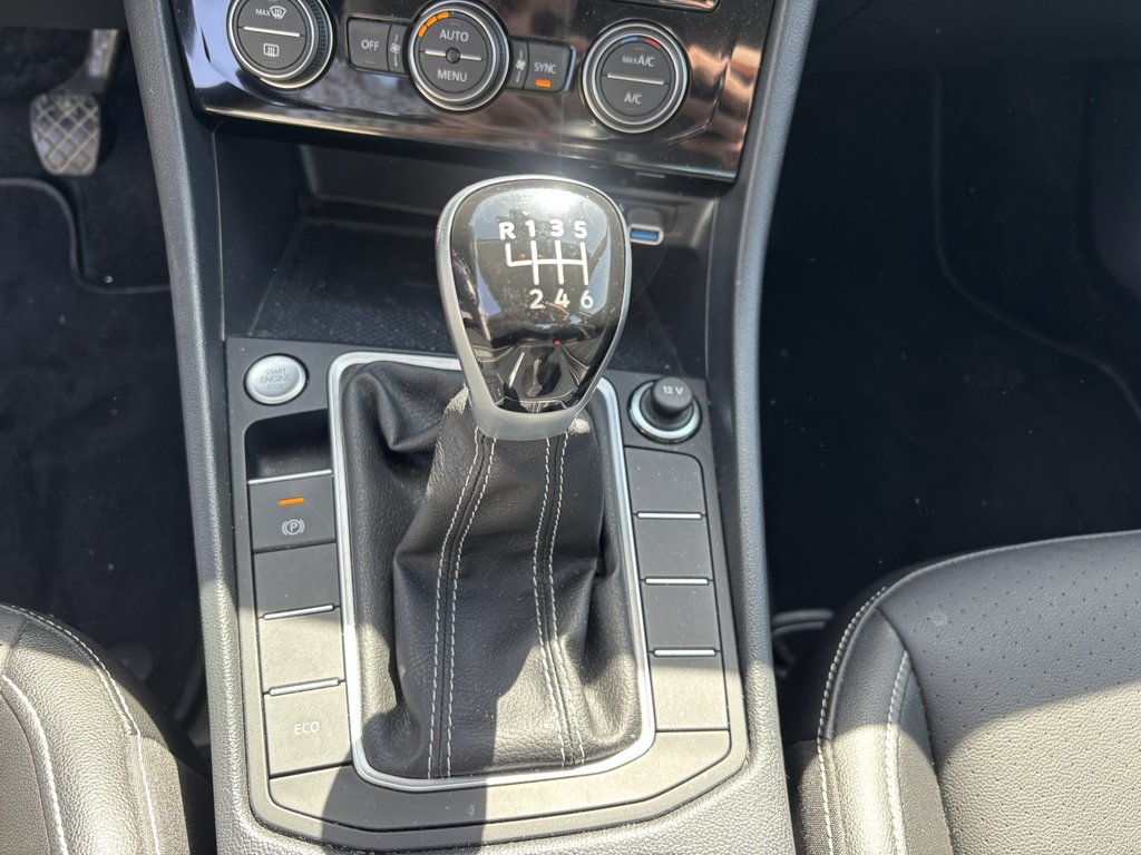 2024 Volkswagen Jetta Comfortline Manual in Saint-Georges, Quebec - 9 - w1024h768px