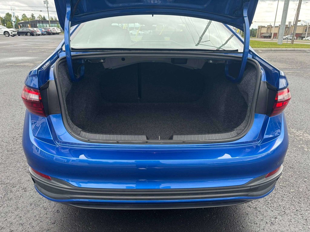 2024 Volkswagen Jetta Comfortline Groupe Sport in Saint-Georges, Quebec - 7 - w1024h768px