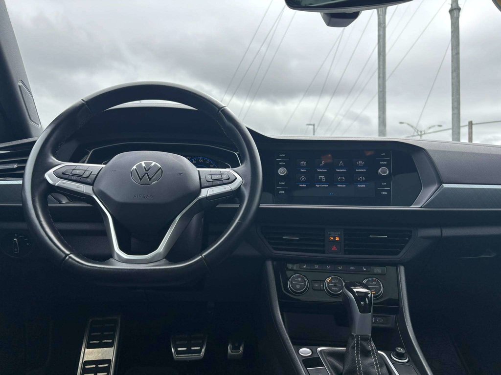 2024 Volkswagen Jetta Comfortline Groupe Sport in Saint-Georges, Quebec - 13 - w1024h768px