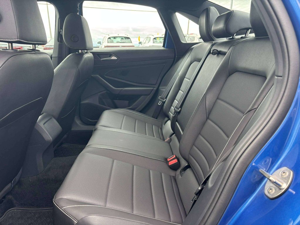 2024 Volkswagen Jetta Comfortline Groupe Sport in Saint-Georges, Quebec - 9 - w1024h768px