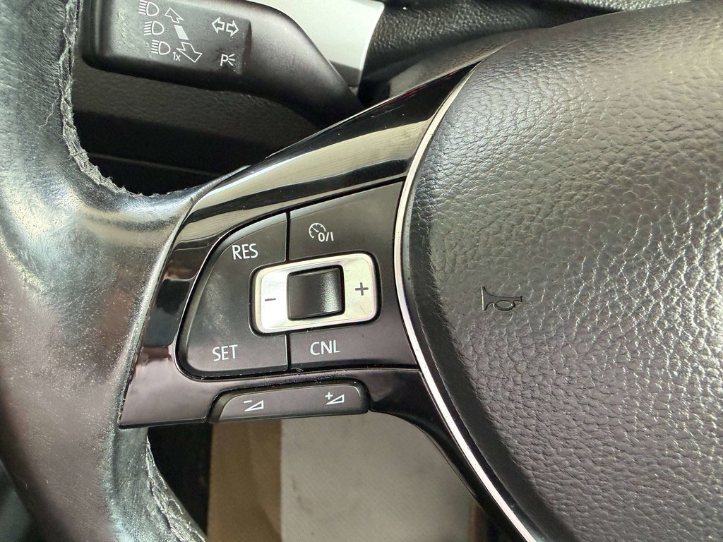 2016 Volkswagen Passat Trendline in Saint-Georges, Quebec - 16 - w1024h768px